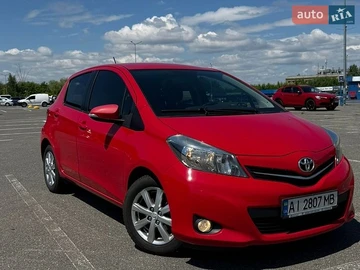 Авто Toyota Yaris 2013 № 8862375