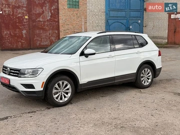 Авто Volkswagen Tiguan 2019 № 8862541
