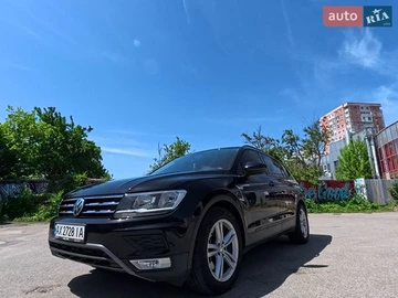Авто Volkswagen Tiguan 2019 № 8862545