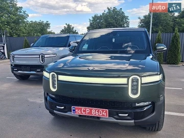 Авто Rivian R1S 2023 № 8862573