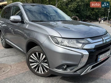 Авто Mitsubishi Outlander 2018 № 8862874