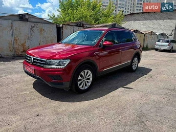 Авто Volkswagen Tiguan 2018 № 8862876