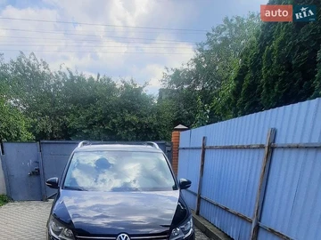 Авто Volkswagen Touran 2011 № 8863819