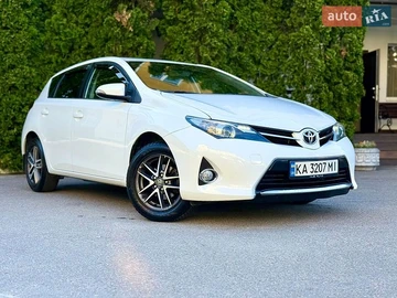 Авто Toyota Auris 2015 № 8863821
