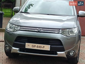 Авто Mitsubishi Outlander 2015 № 8863840