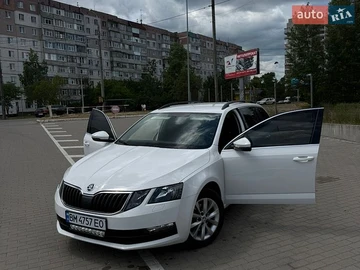 Авто Skoda Octavia 2019 № 8864003