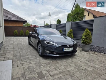 Авто Tesla Model S 2018 № 8864092