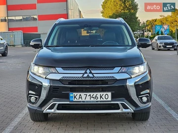 Авто Mitsubishi Outlander 2019 № 8864095