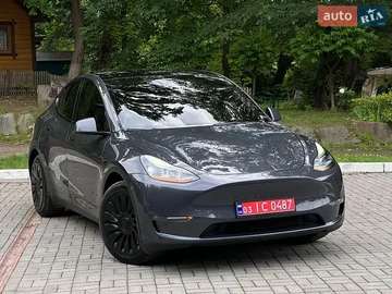 Авто Tesla Model Y 2023 № 8864104