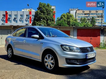 Авто Volkswagen Polo 2019 № 8864414