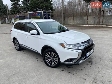 Авто Mitsubishi Outlander 2020 № 8864530