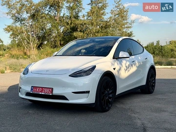 Авто Tesla Model Y 2023 № 8864532