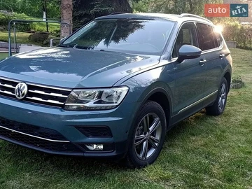 Авто Volkswagen Tiguan 2019 № 8864578