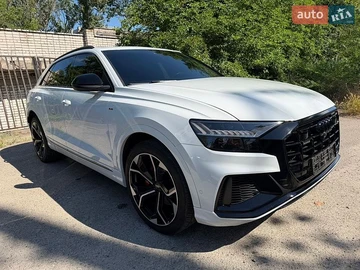 Авто Audi Q8 2019 № 8865858