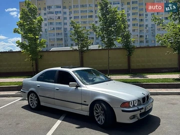 Авто BMW 5 Series 2000 № 8865965