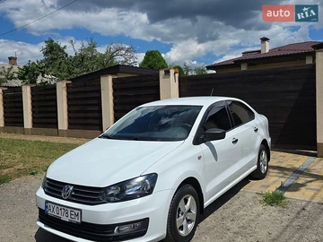 Авто Volkswagen Polo 2016 № 8865981