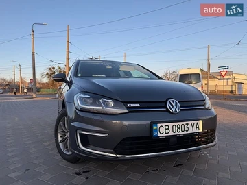 Авто Volkswagen E-Golf 2017 № 8866132