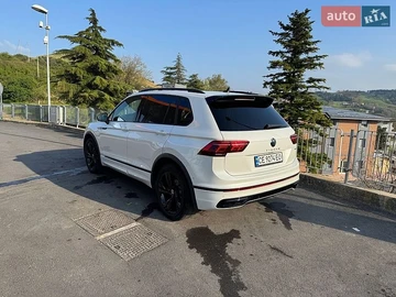 Авто Volkswagen Tiguan 2024 № 8866230