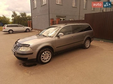 Авто Volkswagen Passat 2004 № 8866316