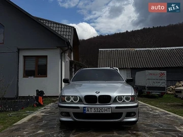 Авто BMW 5 Series 2002 № 8866793