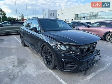 Авто Volkswagen Touareg 2021 № 8867103