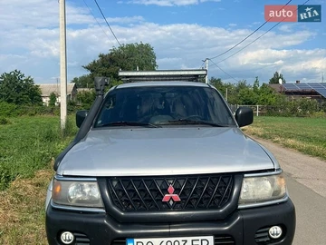 Авто Mitsubishi Pajero 2003 № 8867310