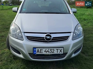 Авто Opel Zafira 2010 № 8867375
