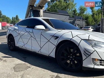 Авто Tesla Model S 2015 № 8868186