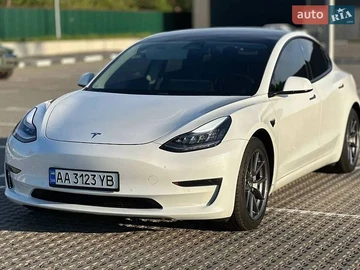 Авто Tesla Model 3 2020 № 8868491