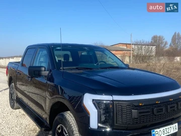 Авто Ford F-150 2023 № 8868613