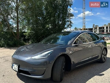 Авто Tesla Model 3 2018 № 8869071