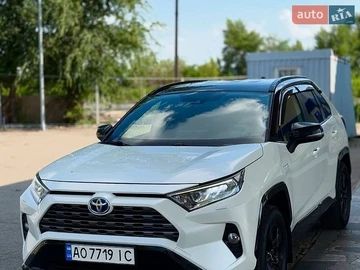 Авто Toyota Rav4 2018 № 8869236