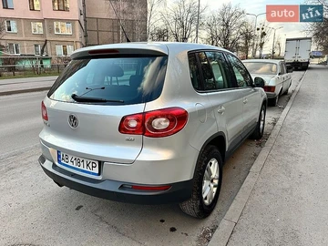Авто Volkswagen Tiguan 2010 № 8869457