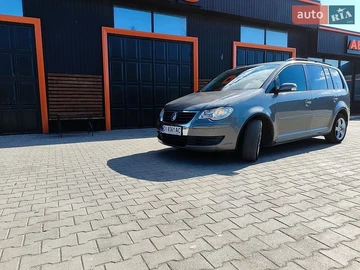 Авто Volkswagen Touran 2007 № 8869760