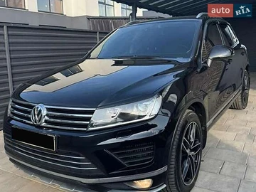 Авто Volkswagen Touareg 2017 № 8870034