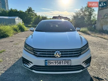 Авто Volkswagen Passat 2017 № 8870450