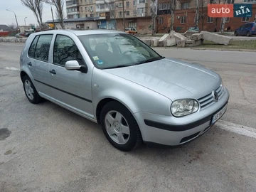 Авто Volkswagen Golf 2002 № 8870754