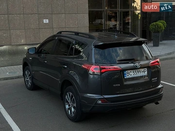 Авто Toyota Rav4 2018 № 8870852