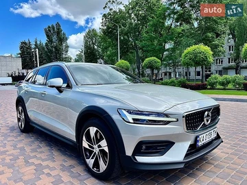 Авто Volvo V60 Cross Country 2020 № 8871909