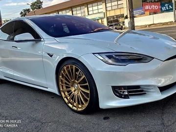 Авто Tesla Model S 2019 № 8871974