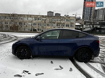 Авто Tesla Model Y 2021 № 8872339