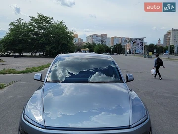 Авто Tesla Model Y 2025 № 8872364