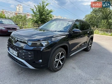 Авто Volkswagen Tiguan 2025 № 8872448