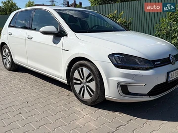 Авто Volkswagen E-Golf 2016 № 8873188