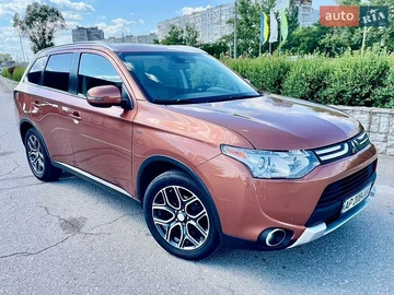Авто Mitsubishi Outlander 2015 № 8873361