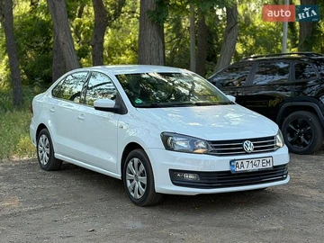 Авто Volkswagen Polo 2016 № 8873856