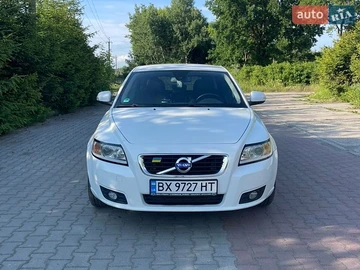 Авто Volvo V50 2012 № 8873939