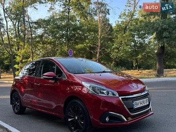 Авто Peugeot 208 2016 № 8873941