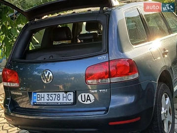 Авто Volkswagen Touareg 2004 № 8873942
