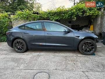 Авто Tesla Model 3 2022 № 8874036